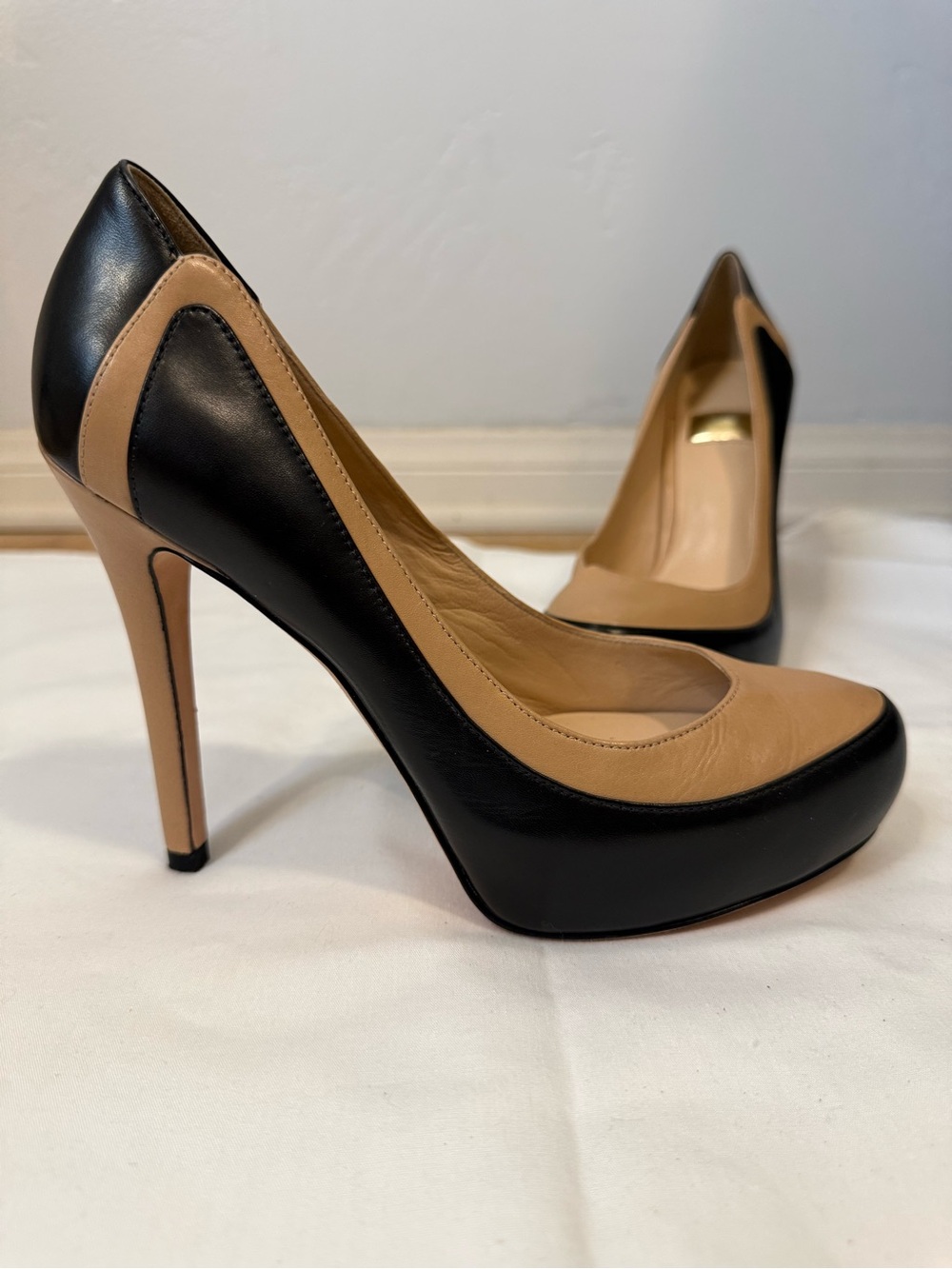 Guess by Marciano Two Tone Pumps